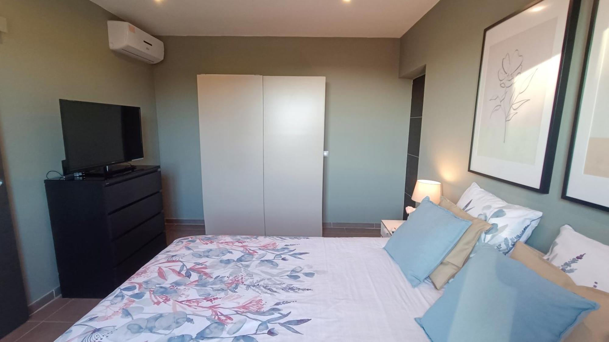 Appartement Pinede Man Yelle Санари-сюр-Мер Екстериор снимка
